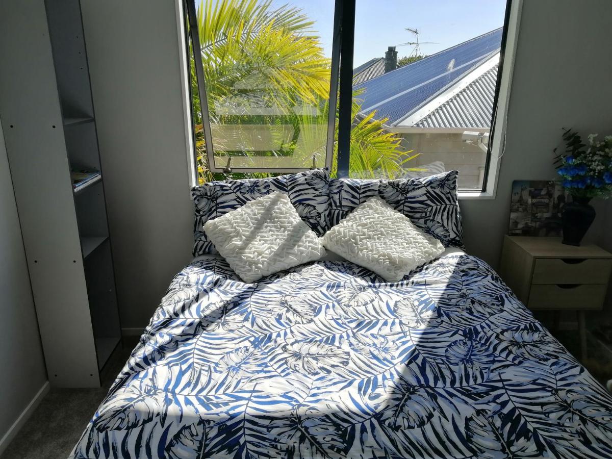 Double Room With Shared Bathroom Оукланд Екстериор снимка