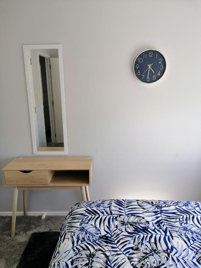 Double Room With Shared Bathroom Оукланд Екстериор снимка