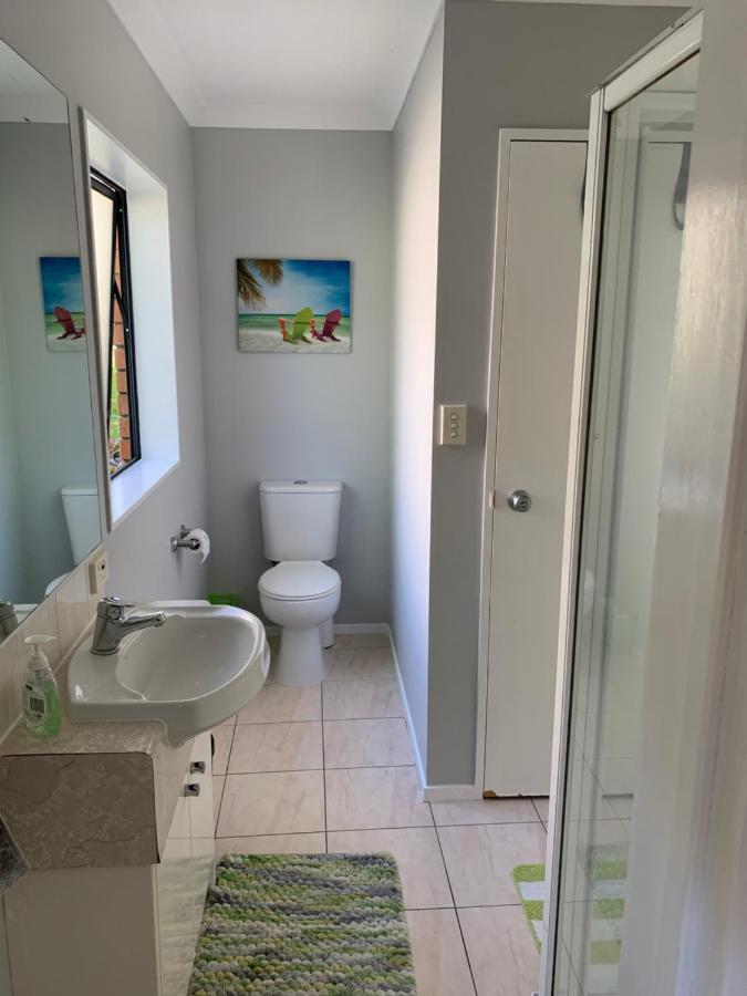 Double Room With Shared Bathroom Оукланд Екстериор снимка