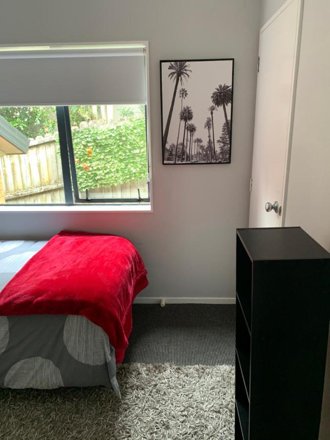 Double Room With Shared Bathroom Оукланд Екстериор снимка